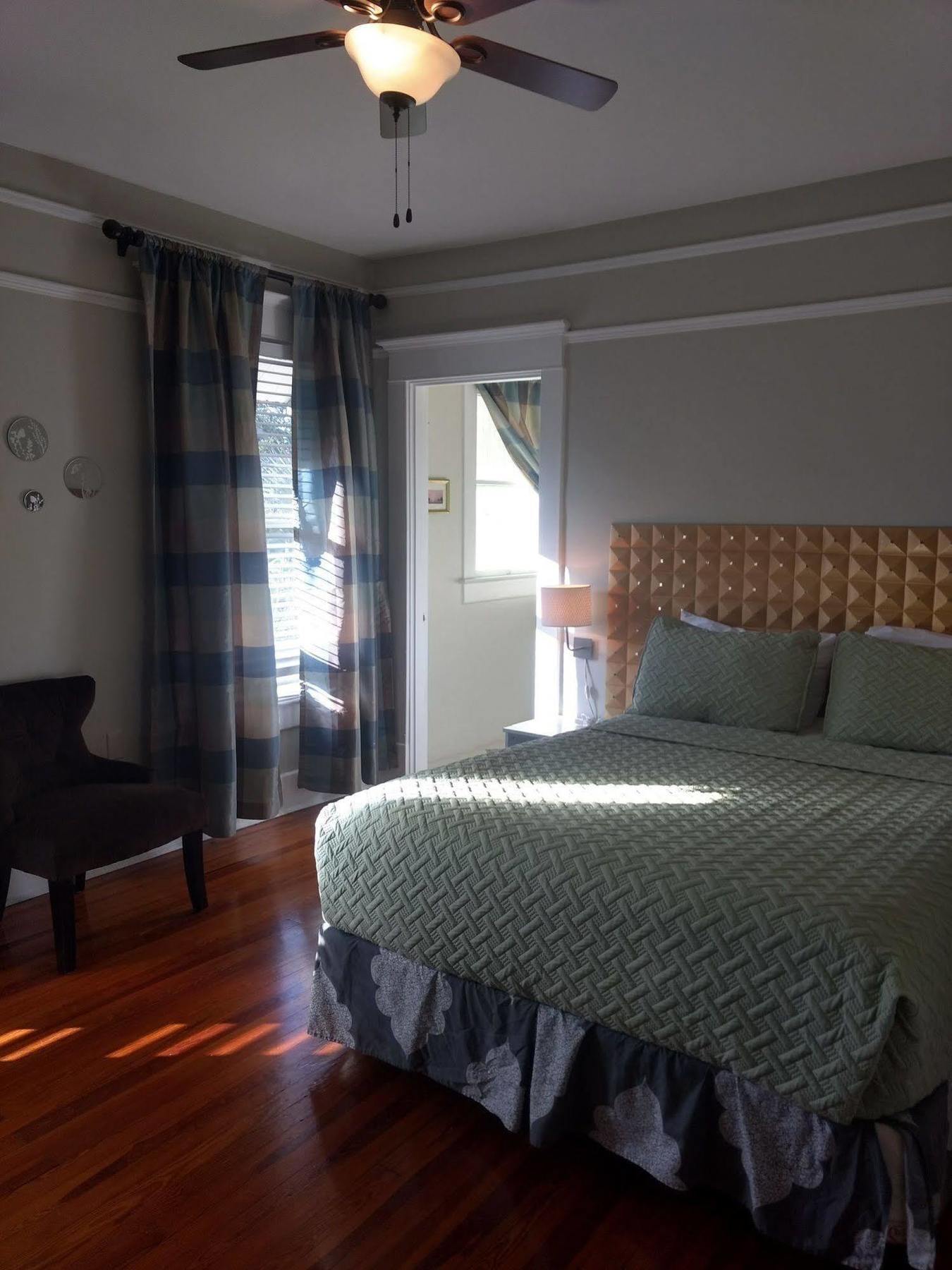 The Mansion House Inn St. Petersburg Esterno foto